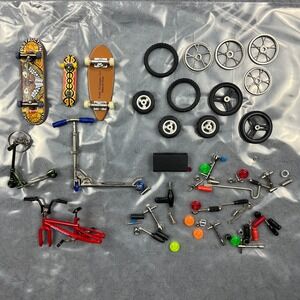 Tech Deck Finger Bike BMX Skateboard Scooter Lot Toy Lot Mini Parts Wheels Tools